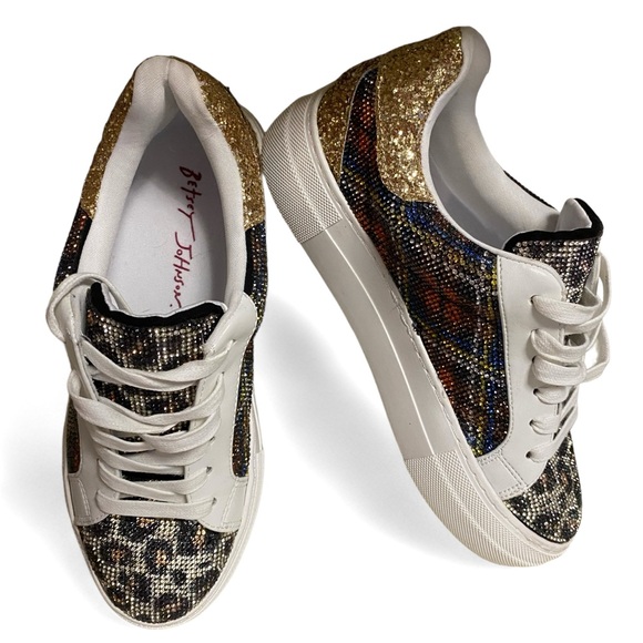 Betsey Johnson Shoes - Betsy Johnson Lindsay 6.5